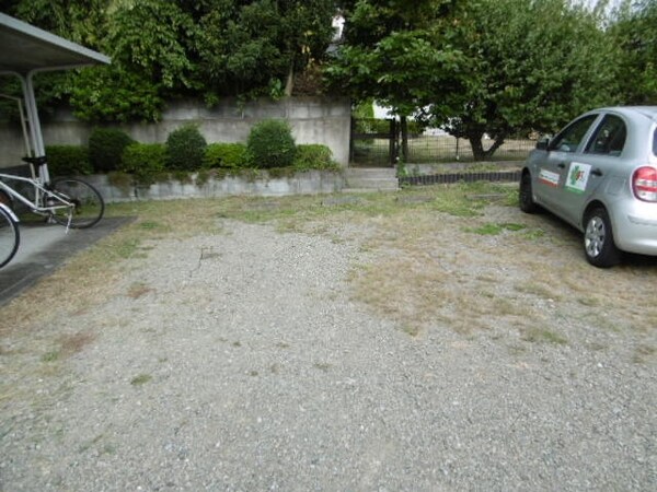 駐車場(★駐車場は広めで駐車もらくらく★)