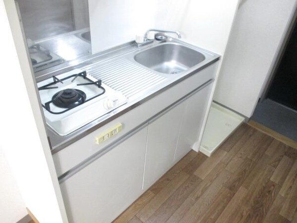 キッチン(システムキッチンなのでコンロは買わなくても大丈夫！)