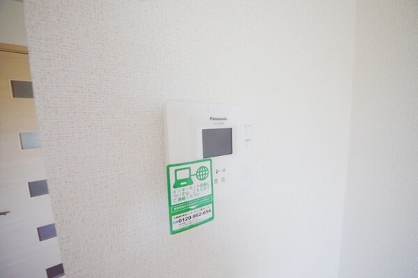 設備(★モニター付きインターフォンです★)