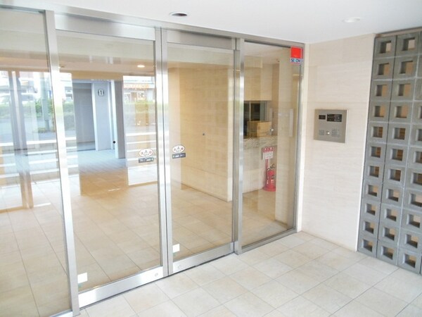 エントランス(★お部屋探しは株式会社タウンハウジング東京まで★)