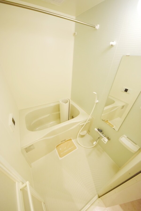 バス／シャワールーム等(★お風呂は追い焚き機能付き★)