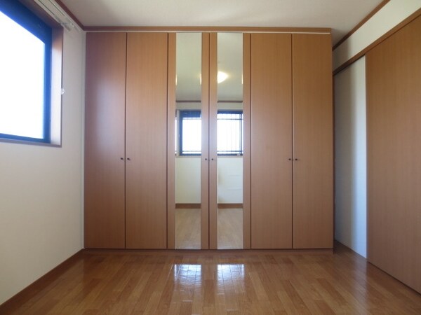 子供部屋(タウンハウジング府中店まで)