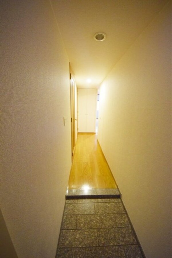 玄関(★お部屋探しは株式会社タウンハウジング東京まで★)