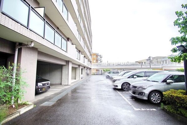 駐車場(★お部屋探しはタウンハウジング稲田堤店まで★)