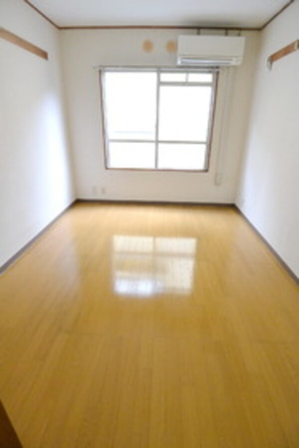 リビング・居室(★お部屋探しは株式会社タウンハウジング東京まで★)