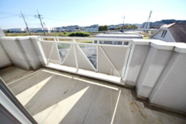 バルコニー(★日当たりのいいバルコニーです★)