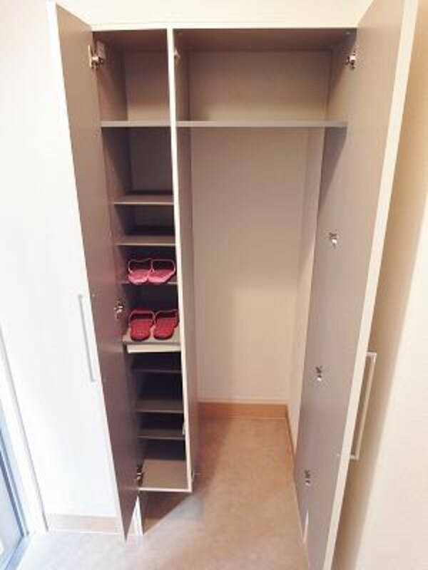 玄関(★お部屋探しは、タウンハウジング多摩センター店へ★)