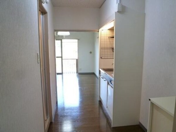 玄関(★キッチンに冷蔵庫も置けます★)