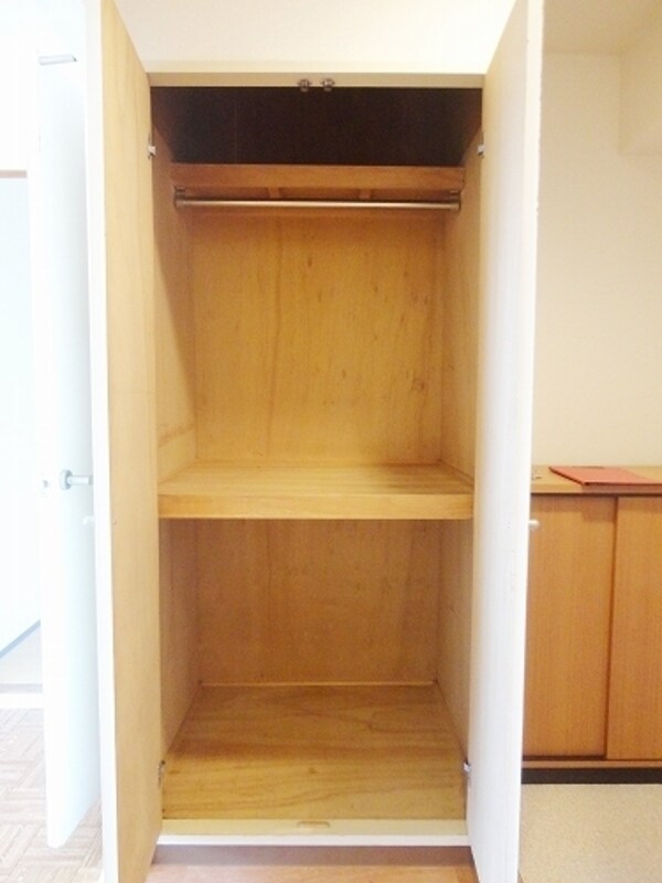 設備(★玄関ホール収納です★)