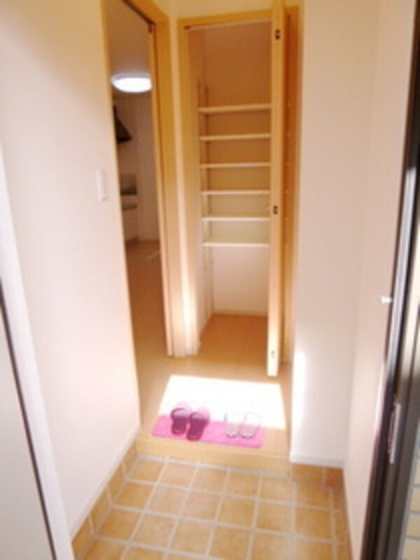 玄関(★同施工会社完成イメージです★)