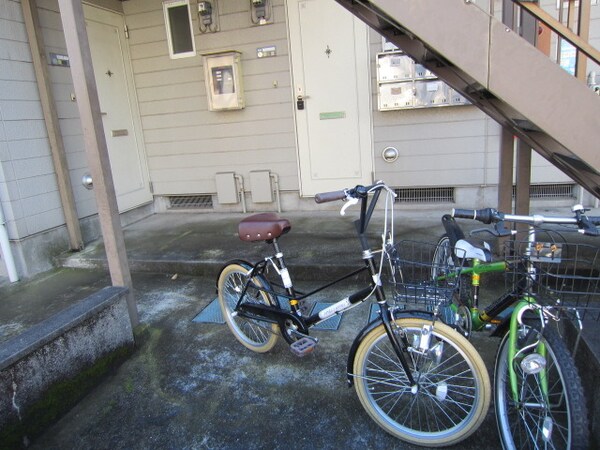 共有部分(★階段下に自転車置けそうです★)