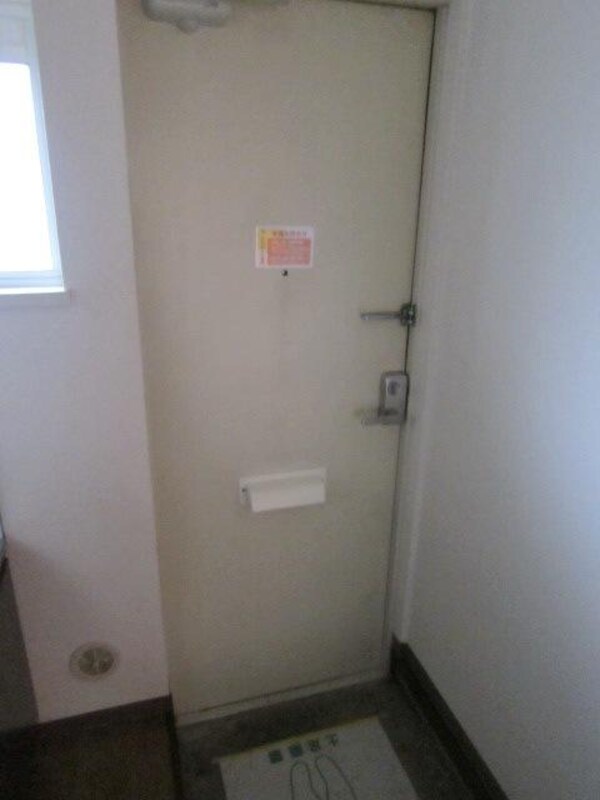 玄関(★靴箱のついた玄関です★)