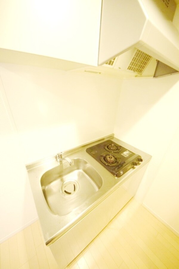 キッチン(★システムキッチン、ガスコンロ2口設置済み★)