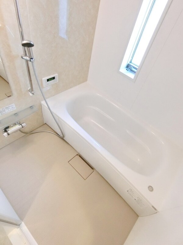 バス／シャワールーム等(☆ゆったり爽快１坪バス☆追焚機能＆乾燥機付き☆)