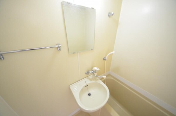 洗面(同建物別号室参考写真です。)