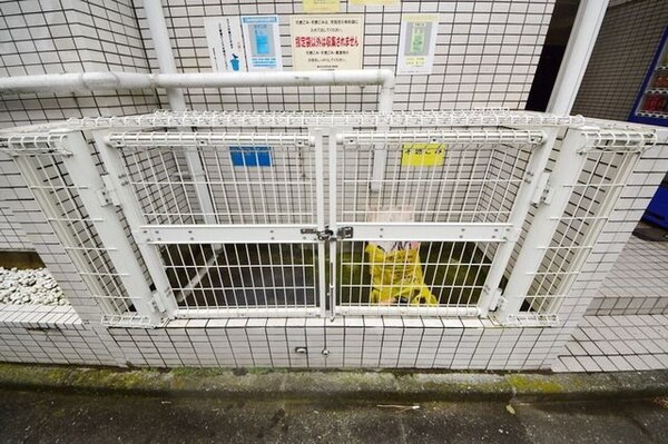 共有部分(ゴミ置き場)