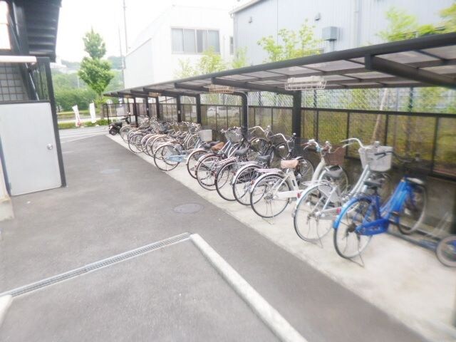 共有部分(★屋根付きの駐輪場です★)