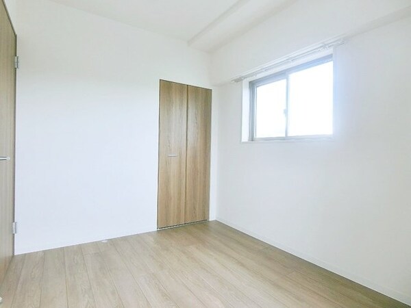 寝室(★お部屋探しは株式会社タウンハウジング東京まで★)