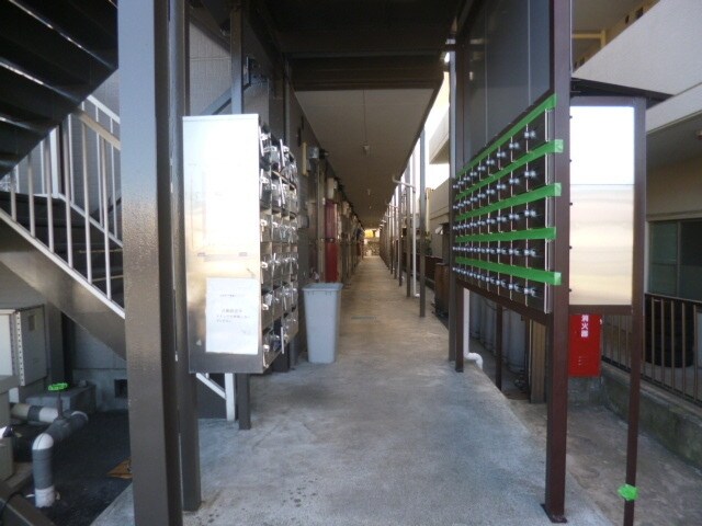 エントランス(★１階に集合ポストもございます★)