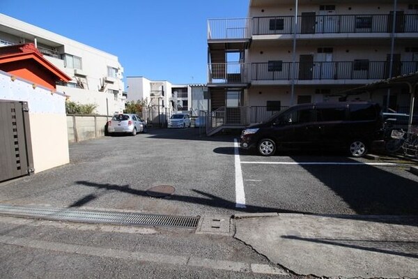 駐車場(★敷地内駐車場です★)