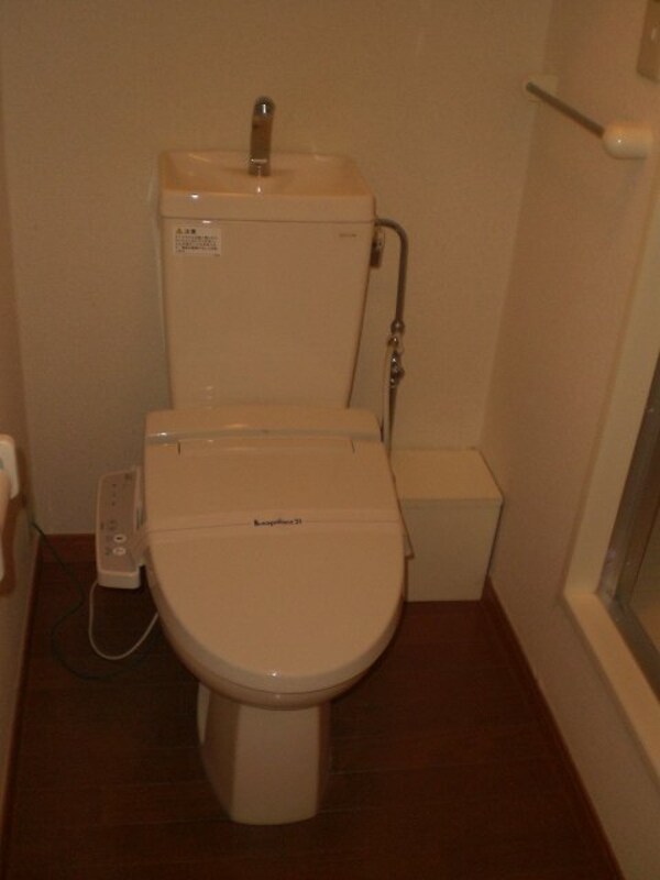 トイレ(仕様・設備は現況と異なる場合があります。現況優先。)