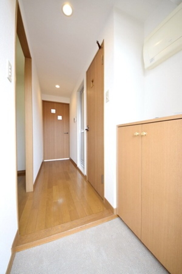 玄関(※別部屋参考写真※)