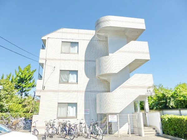 外観(★日当たりのよい明るくきれいなマンションです★)