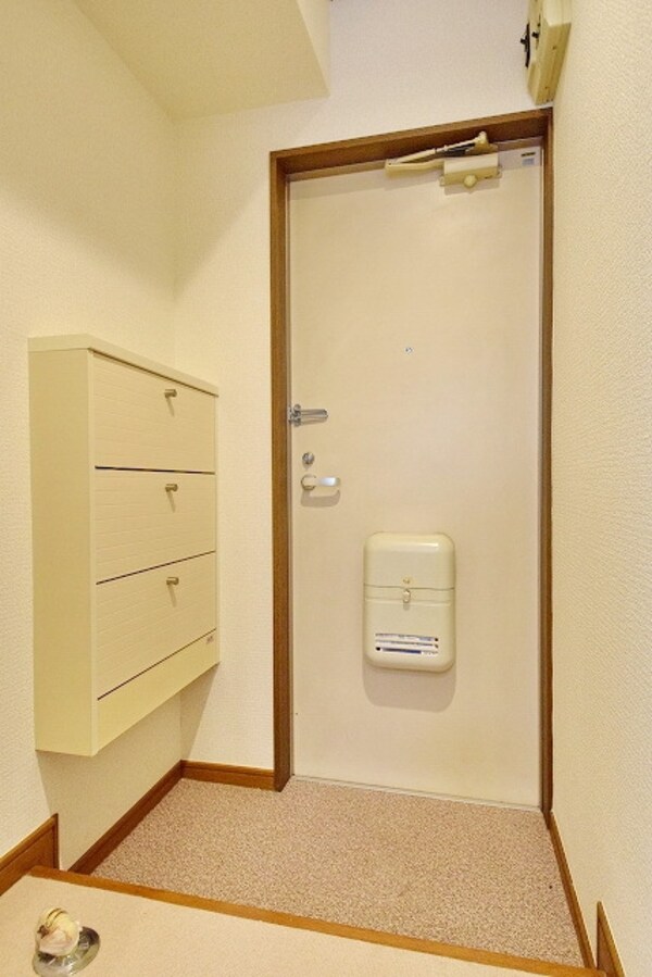 玄関(別部屋参考写真)