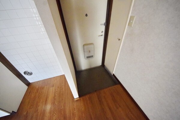 玄関(別部屋参考写真)