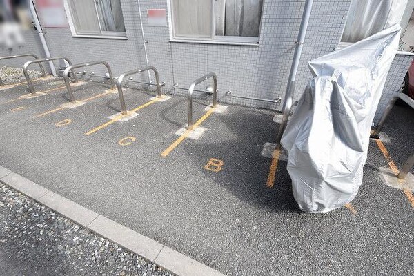 共有部分(★敷地内バイク置場です★)