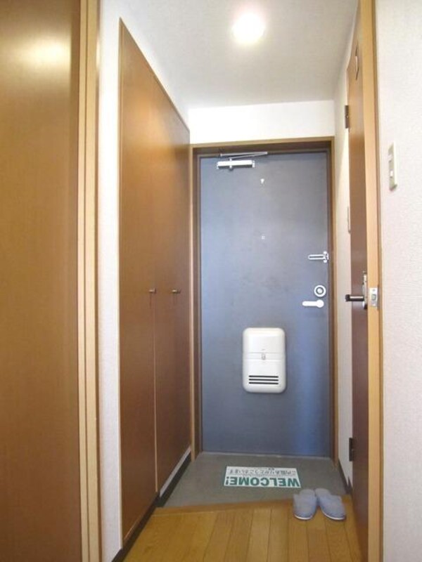 玄関(★大きめの下駄箱のある玄関★)