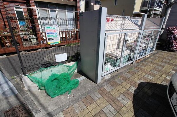 共有部分(★こちらがゴミ置き場です★)