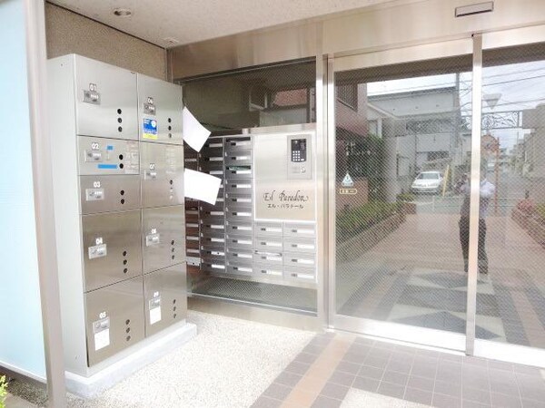 エントランス(★オシャレなエントランスはオートロック★)