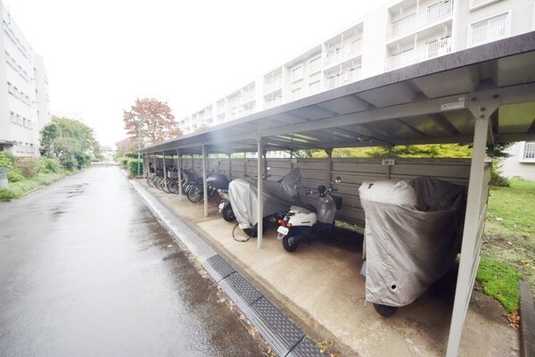 駐車場(お問い合わせはタウンハウジング調布店まで)