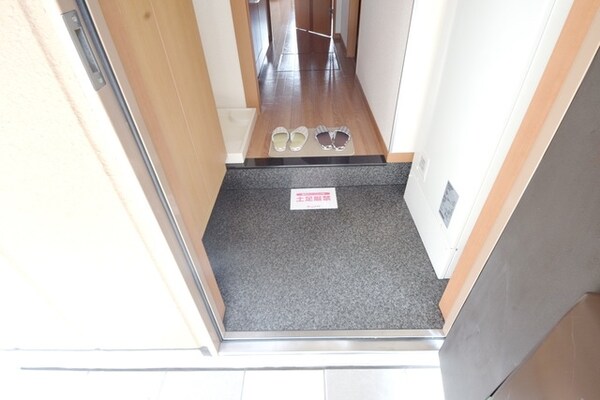 玄関(★お問い合わせはタウンハウジングまで★)