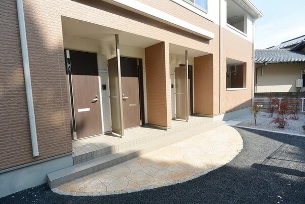 エントランス(★お部屋前のオープンエントランススペースです★)