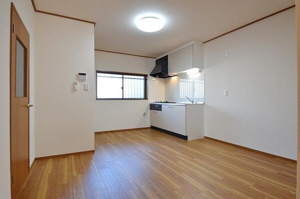 その他(★10帖のリビング・広くレイアウトのしやすいお部屋です★)