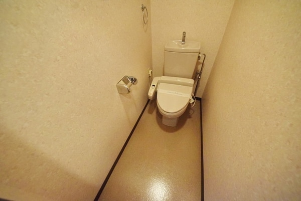 トイレ(★温水洗浄便座付きのトイレです★)