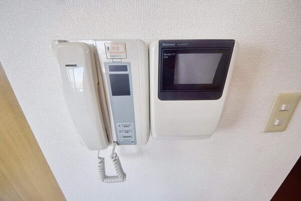 セキュリティ(★モニタ付きインターホンです★)