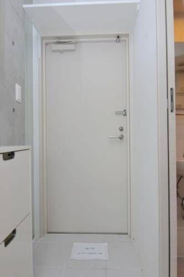 玄関(★広々とした玄関です★)
