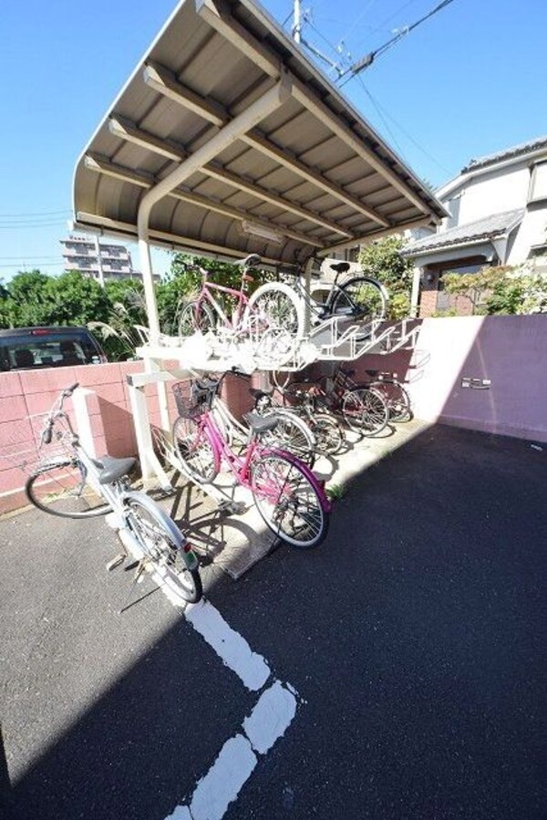 共有部分(★屋根付きの駐輪場です★)