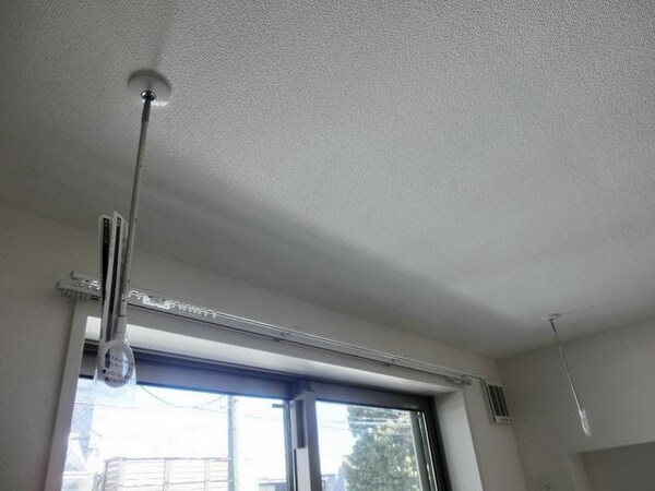 設備(★屋内物干し竿掛けです★)
