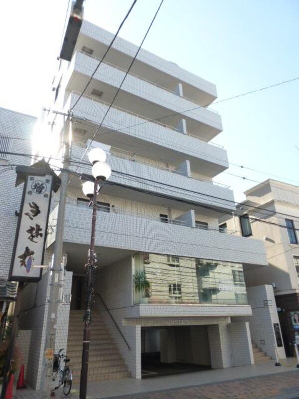 外観(★調布駅徒歩４分の駅近物件です★)
