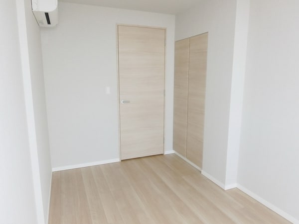 リビング・居室(★明るいフローリングのお部屋です★)
