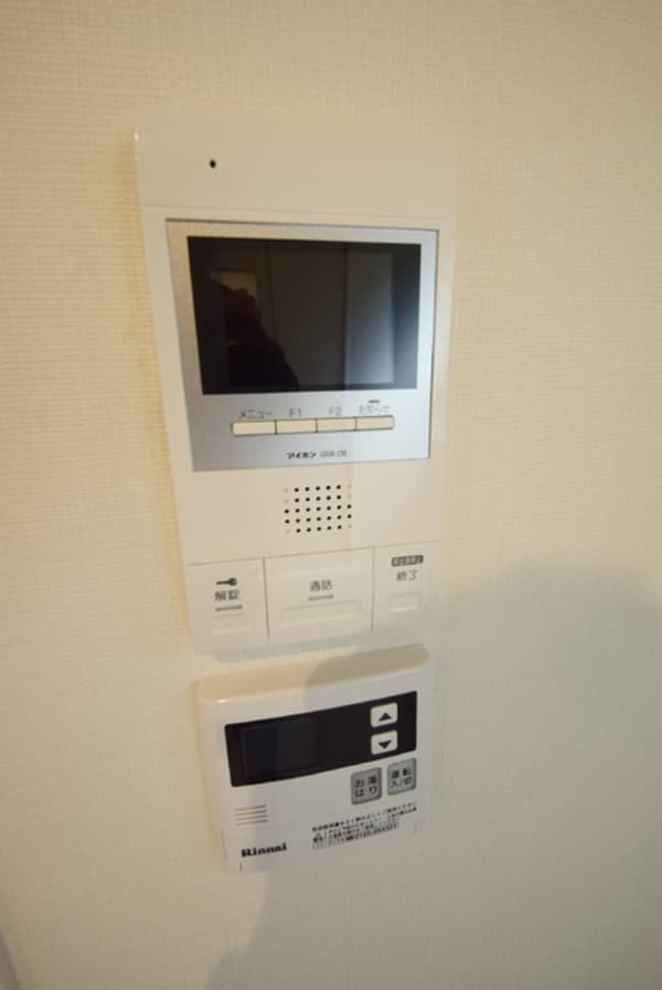 セキュリティ(★ＴＶモニターホンと給湯リモコンです★)