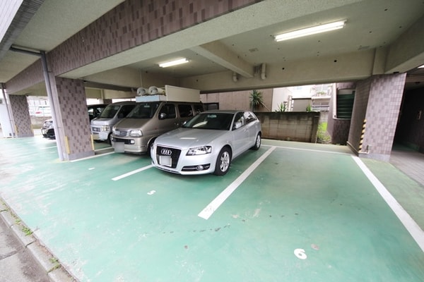 駐車場(★駐車場★)