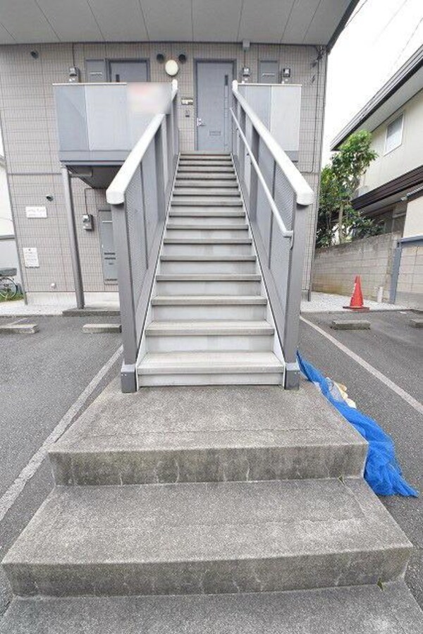 エントランス(★階段です★)