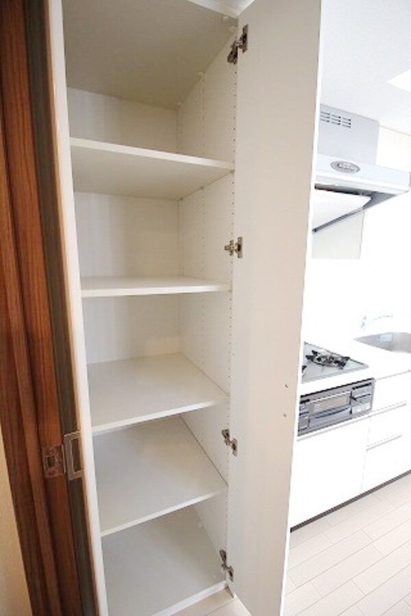 設備(★キッチン横の収納です★※別部屋参照)