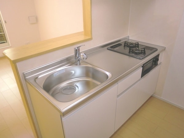 キッチン(★お料理しやすいシステムキッチン2口です★)