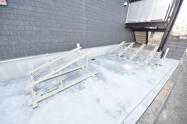 物件内観写真10　(★駐輪場★)